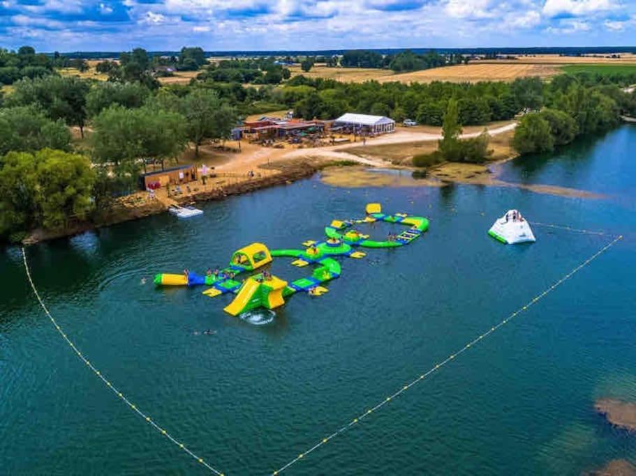 Gite Chalet-Piscine "Belle-Etoile" Touraine Anjou Courcelles-de-Touraine Εξωτερικό φωτογραφία